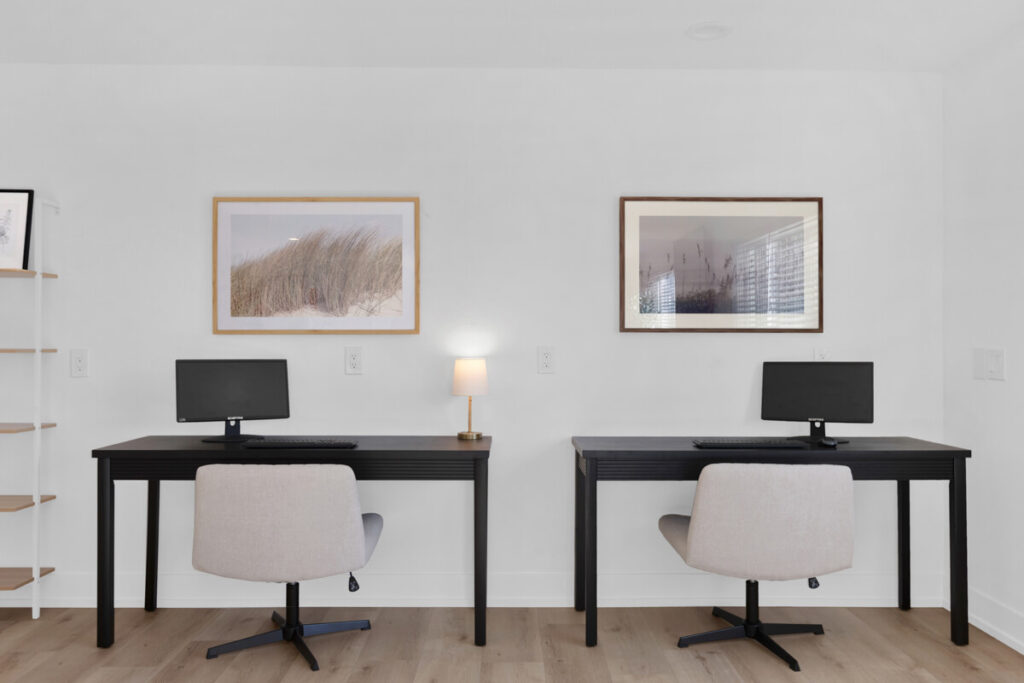 Business area with two desks for laptop work at Oceans Luxury Rehab